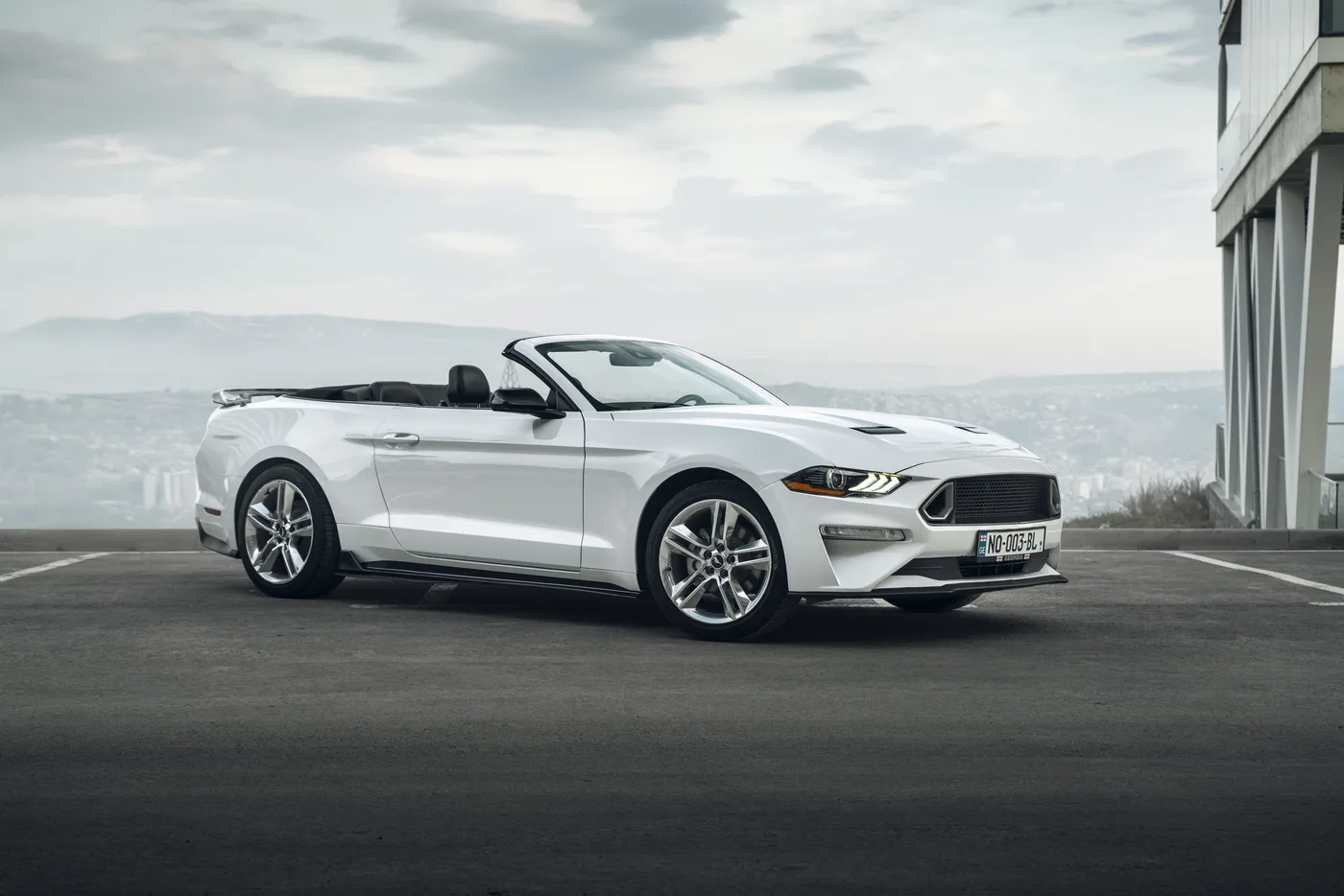Ford Mustang Cabrio 2022 - side view