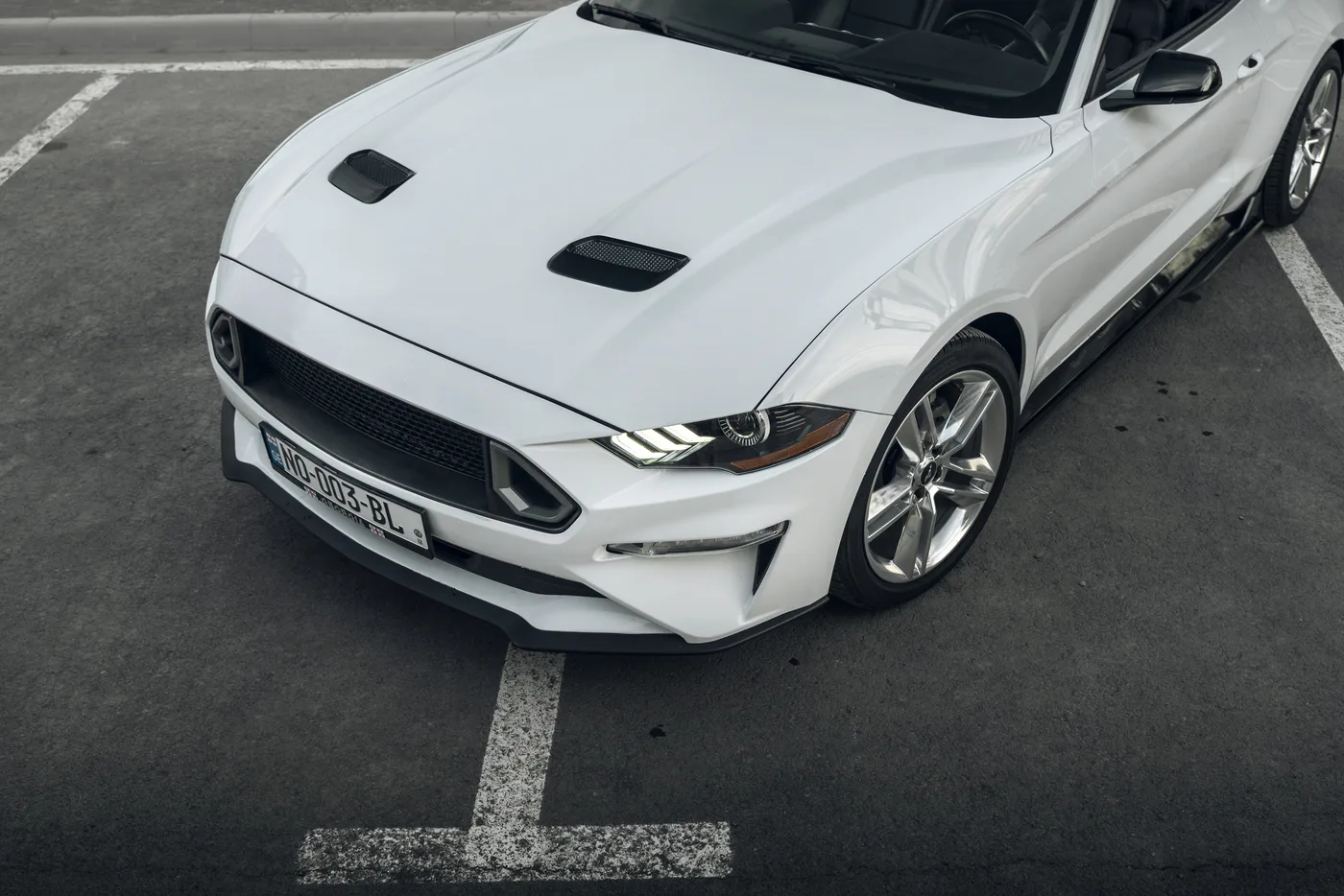 Ford Mustang Cabrio 2022 - rear view - RentGeo Cars