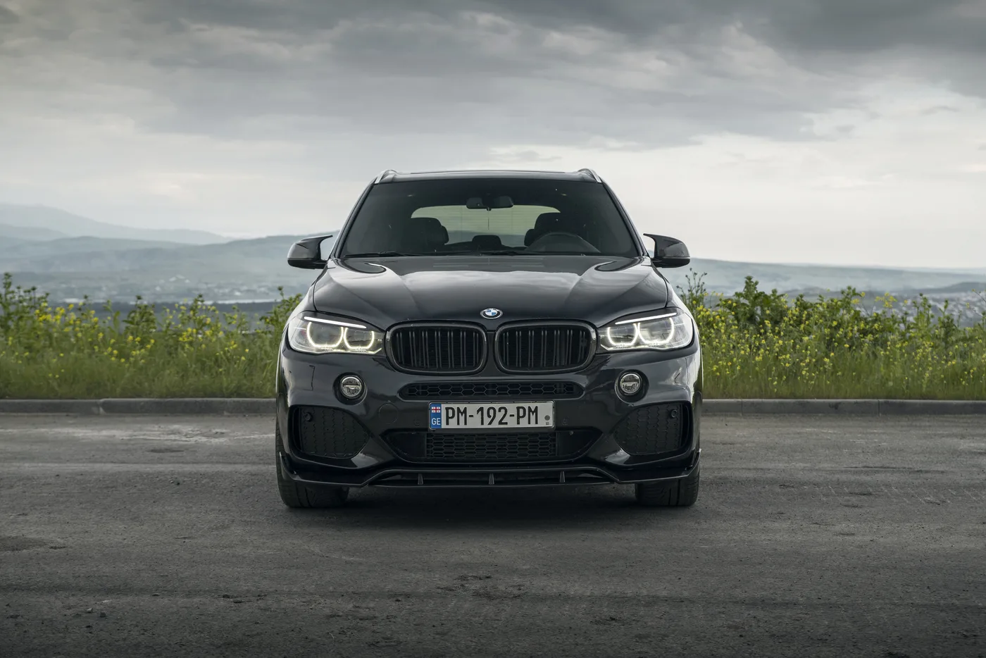 BMW X5 2013 - rear view - RentGeo Cars